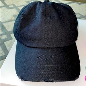 Distressed Black Hat With Pony Tail Hole